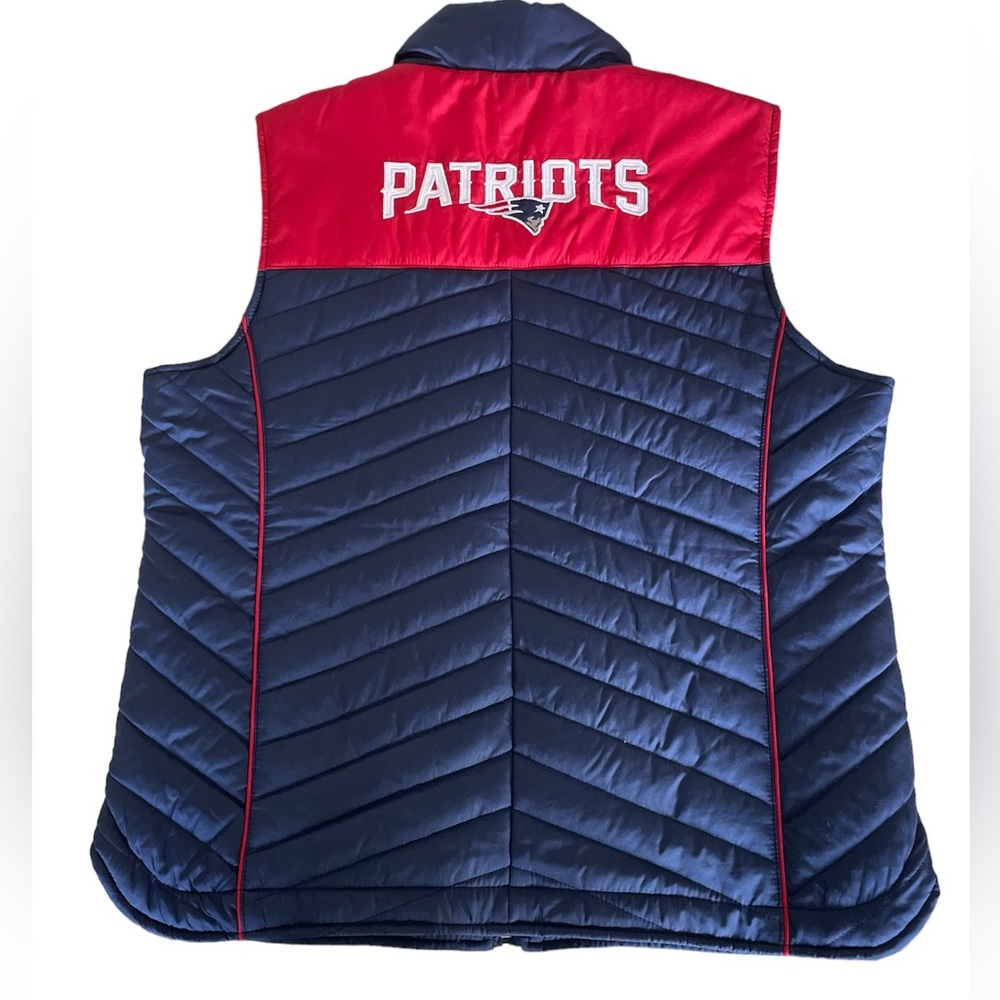 NFL Team Apparel New England Patriots Quilted Puffer Vest Ladies Large